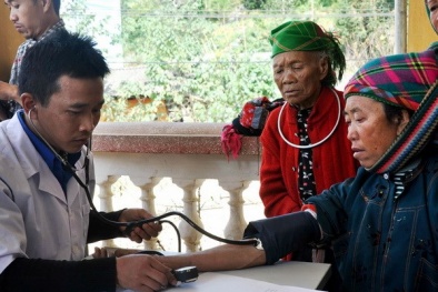 Nghề y thu nhập cao, nhanh giàu?